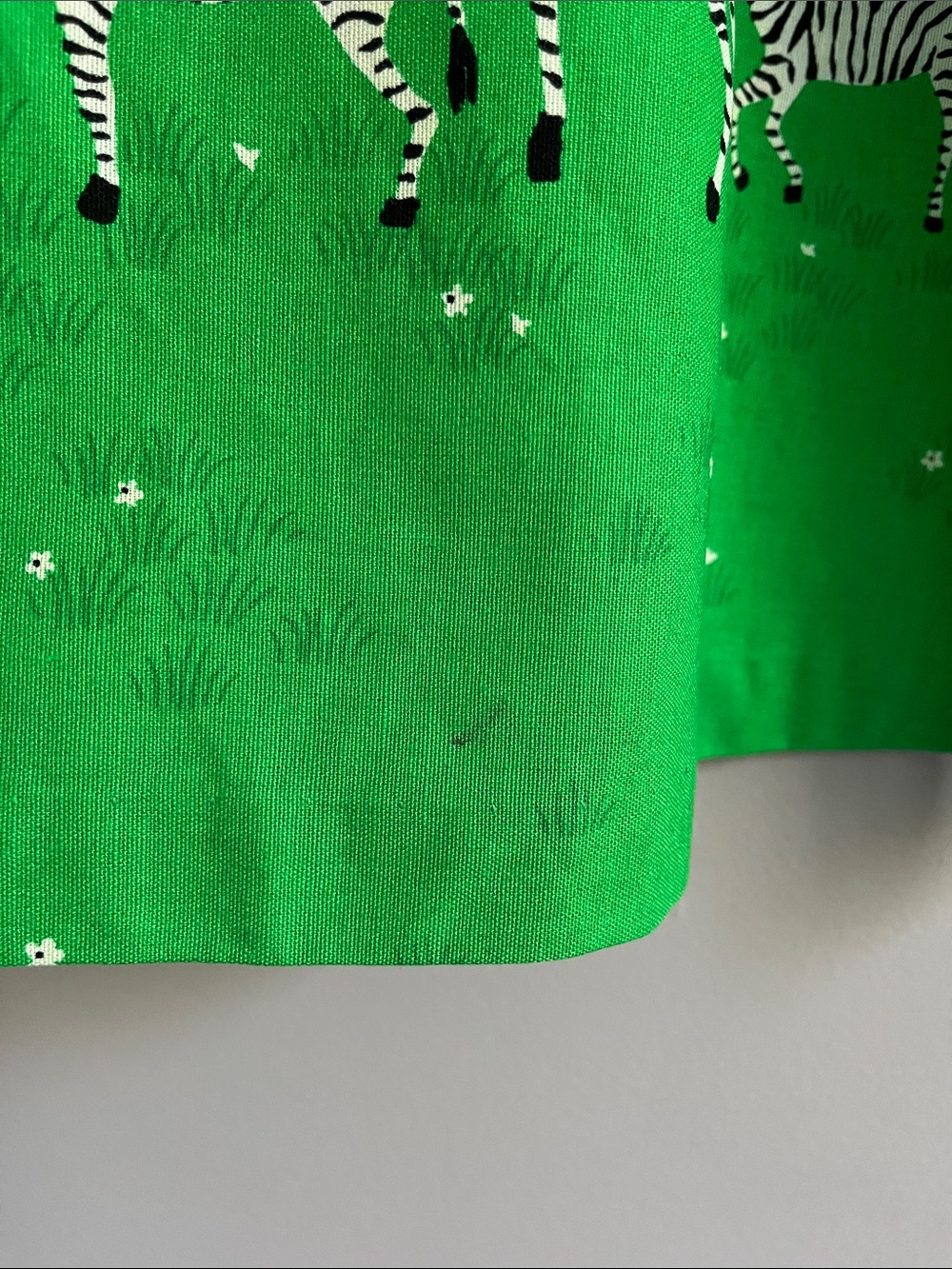Malia Honolulu vintage Kelly green/white zebra motifs sundress size 10-runs smal - Picture 14 of 15
